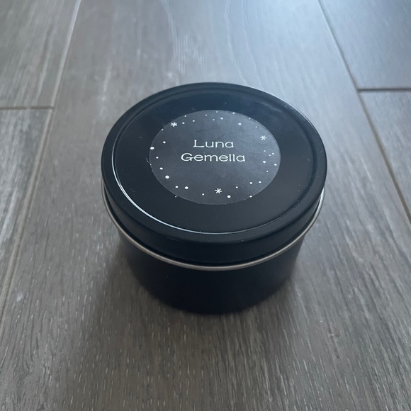 *Vampire Magic* Soy Wax Candle - Picture 6 of 6